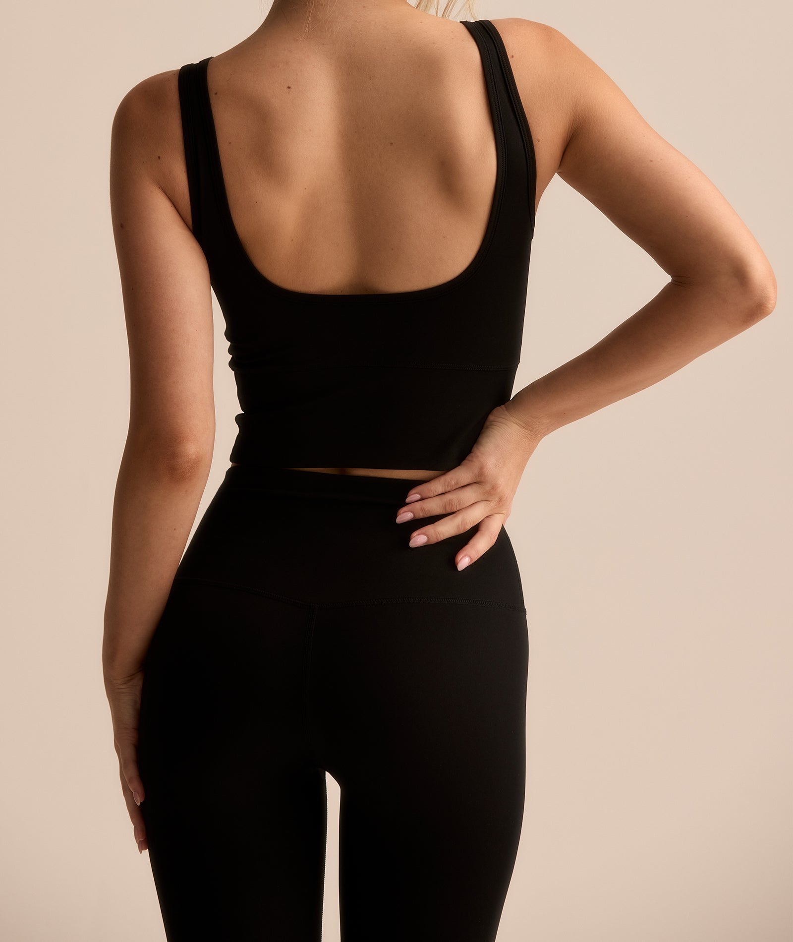 VEHLA Crop Atlet Black